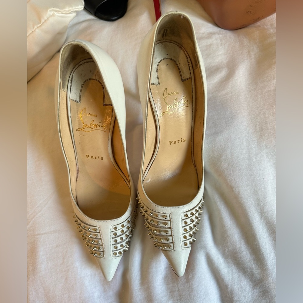Christian Louboutin White Stud heels 37